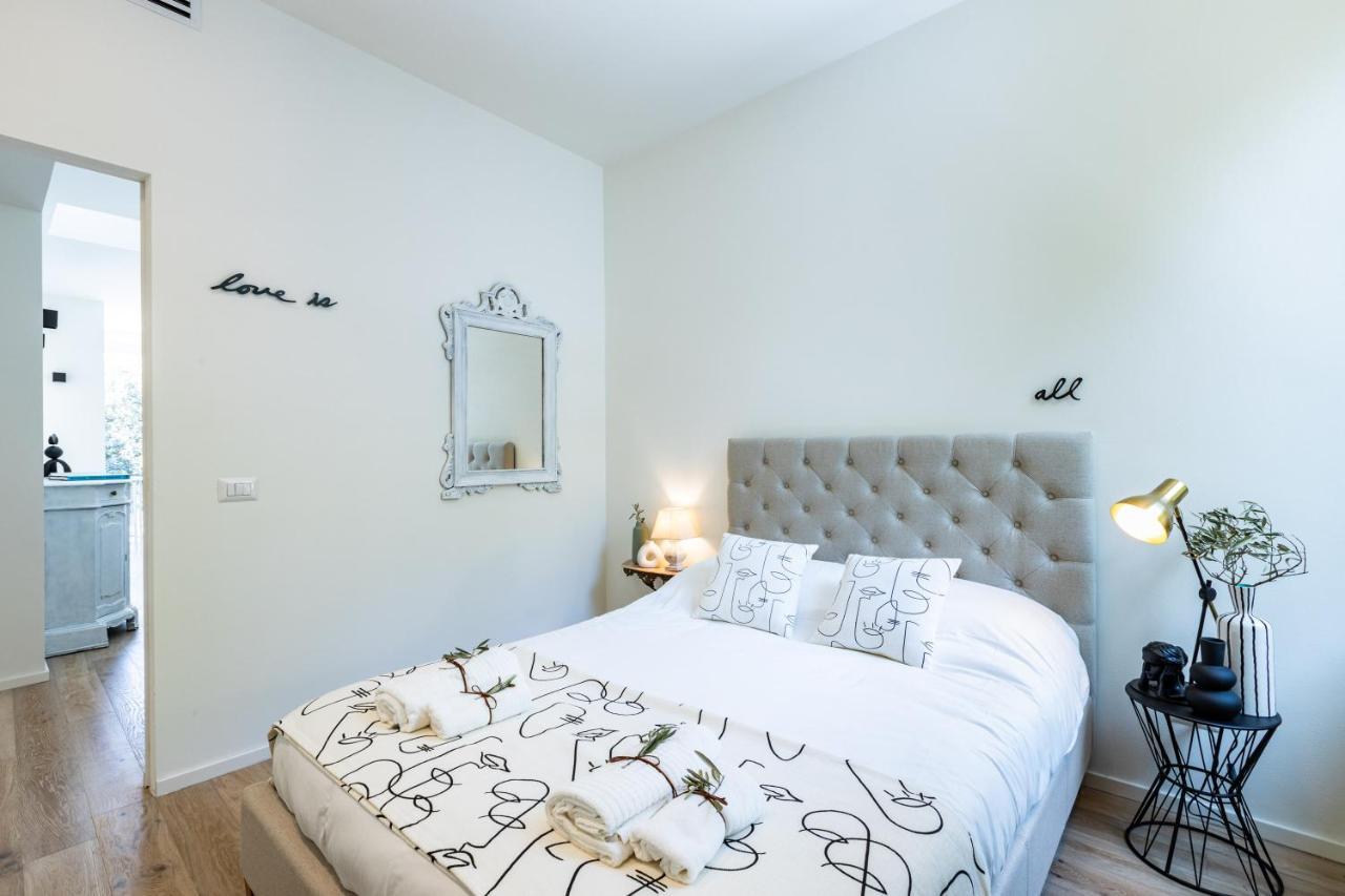 *Villa Olivo*with private terrace&Jacuzzi + 3bedrooms Milano Esterno foto