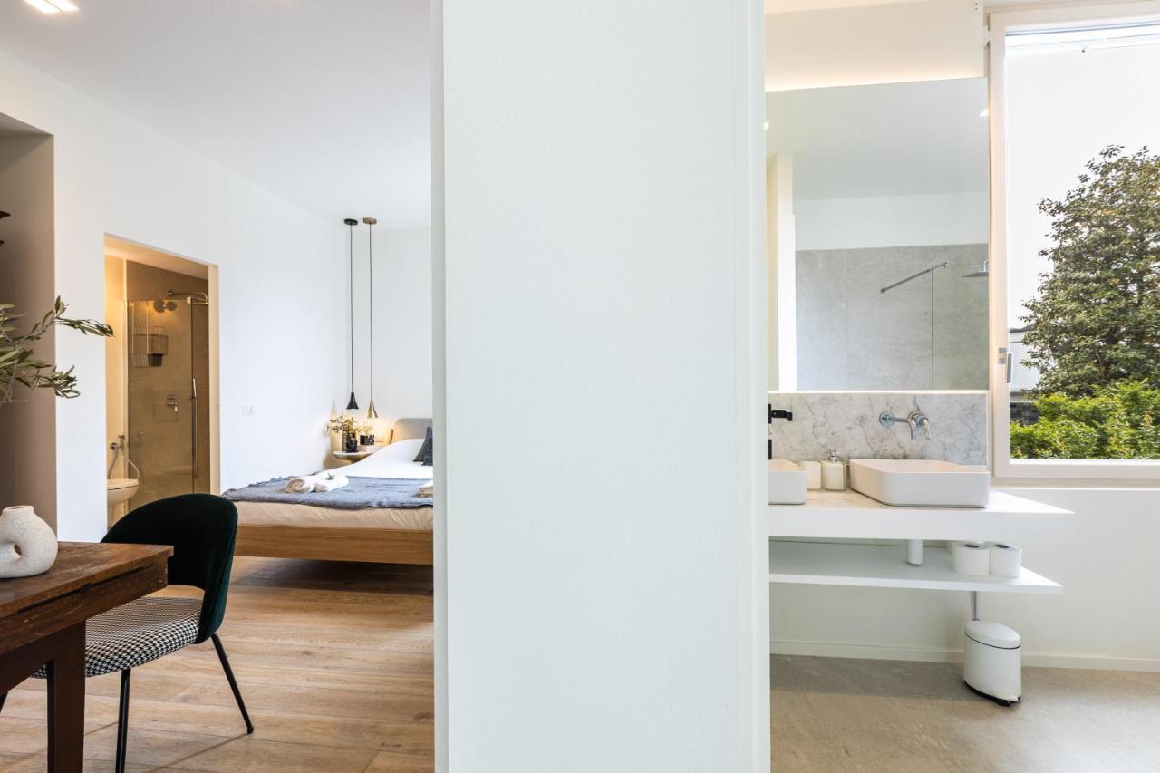 *Villa Olivo*with private terrace&Jacuzzi + 3bedrooms Milano Esterno foto